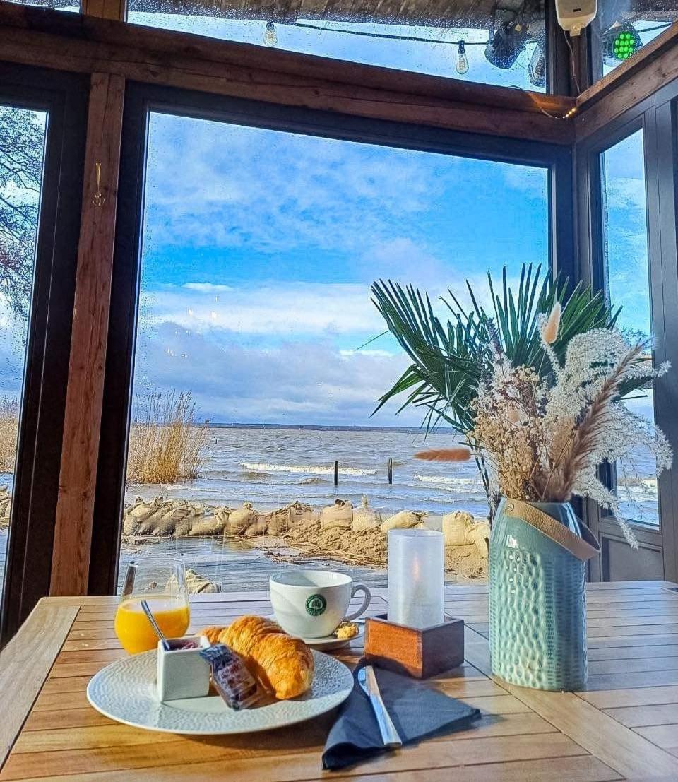 Apartment Seeliebe, 300 Meter Zum Wasser, Mit Terrasse Und Garten Lembruch