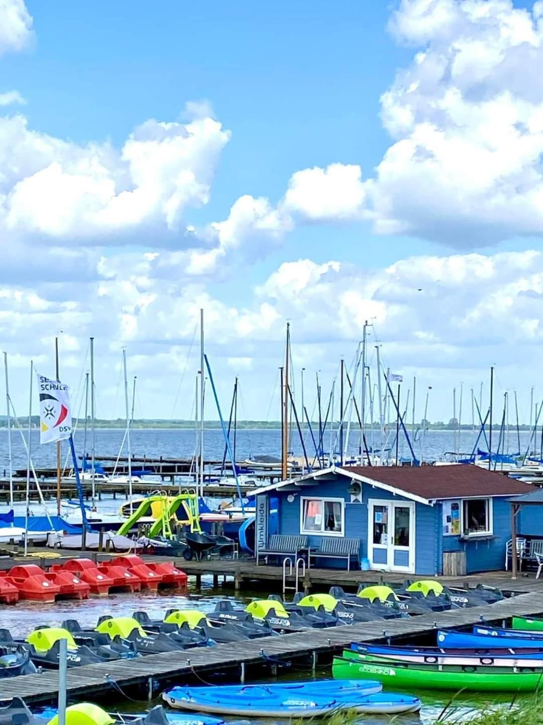 Seeliebe, 300 Meter Zum Wasser, Mit Terrasse Und Garten Apartment Lembruch