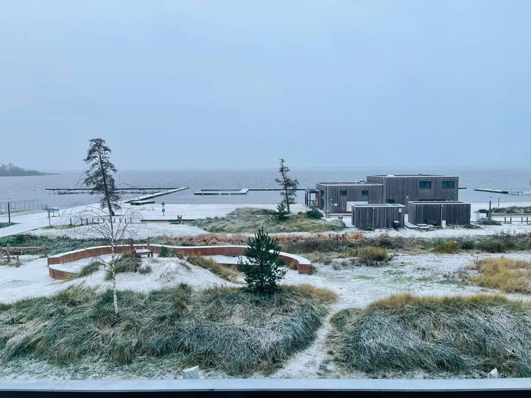 Apartment Seeliebe, 300 Meter Zum Wasser, Mit Terrasse Und Garten Lembruch